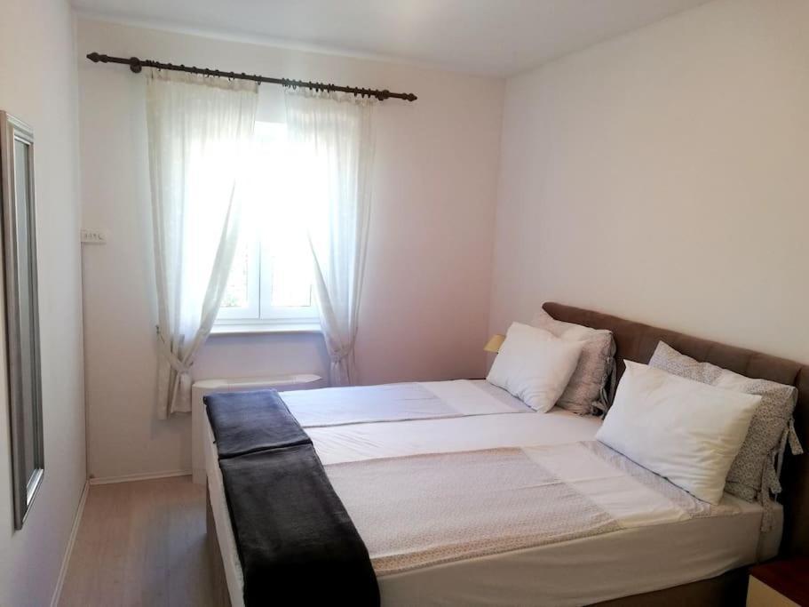 Apartments Regina Bol Kültér fotó